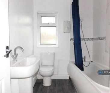 2 bedroom semi-detached house to rent - Photo 4