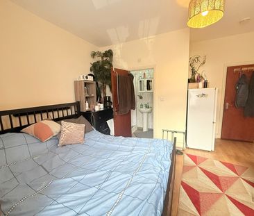 Room in a Shared Flat, High Road, IG1 - Photo 1