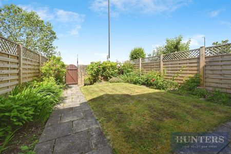 3 bedroom mews to rent - Photo 3