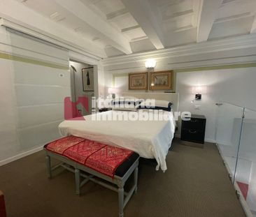 Elegante quattro vani ristrutturato in Affitto - Photo 4