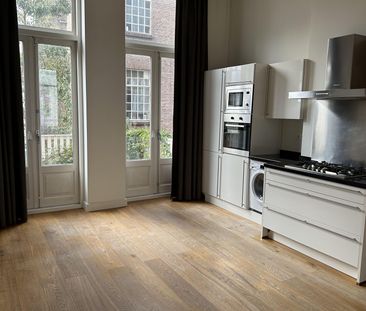 Van de Spiegelstraat 8-A, Zeeheldenkwartier, 2518ET, Den Haag - Photo 1