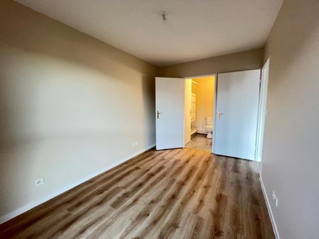 Location Appartement 2 pièces 34m² DEVILLE LES ROUEN 76250 - Photo 4