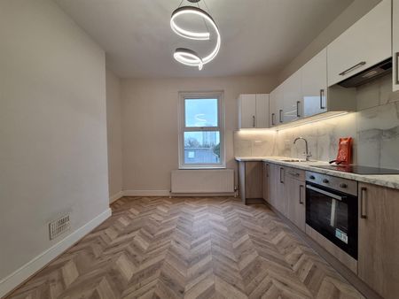 Herbert Road, London SE18 - Photo 2