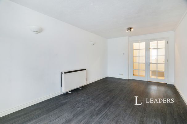 2 bedroom apartment to rent Foxglove Way, Wallington, SM6 - Photo 1