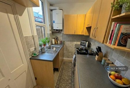 2 bedroom terraced house to rent - Photo 5