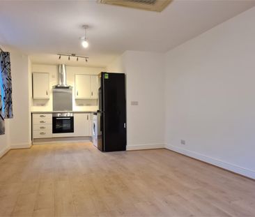 Flat 14, Coppingford Hall, Coppingford Road, Sawtry, Huntingdon - Photo 4