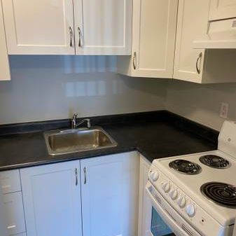 1 Br APARTMENT - GREAT CENTRAL LOCATION - Photo 4