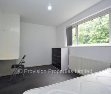 4 Bed House near the Leeds University - Photo 3