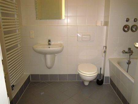 Hönow 01-10, sonnige 2-Zi-DG-Whg mit EBK und Balkon nahe Retsee - Photo 4