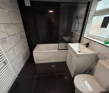 Room in a Shared House, Bordesley Green, B9 - Photo 5