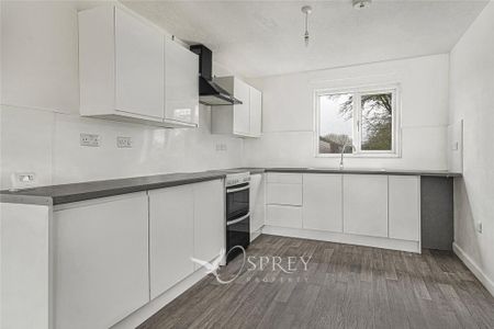 3 bedroom flat to rent - Photo 3