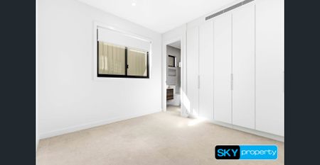 Ultra-Modern Elevation - Space, Versatility and Everyday Luxury - Photo 2