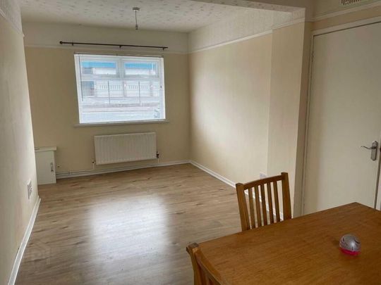 89 Circular Road, Larne, BT40 3AQ - Photo 1