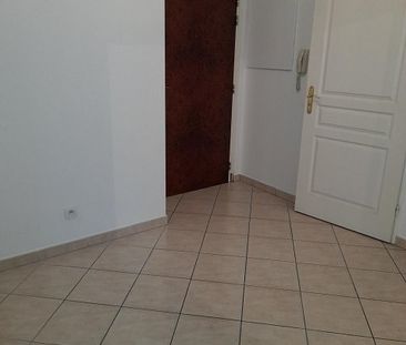 Location Appartement 2 pièces 49m² - Photo 3