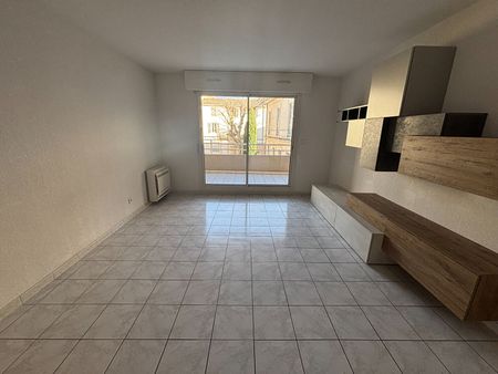 NIMES - Appartement T2 de 45 m2 avec terrasse et climatisation - Ascenseur, - Photo 5