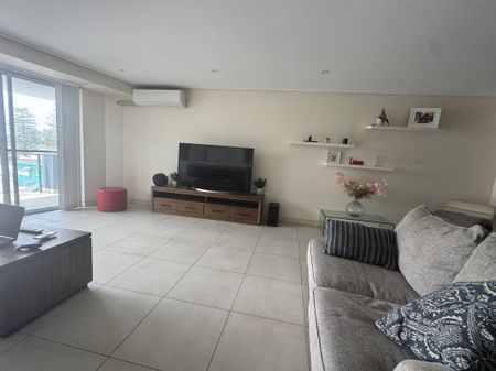 The Entrance - Photo 2