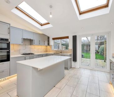 3 bedroom terraced house to rent - Photo 4