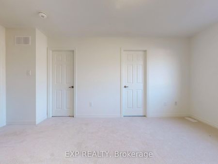 Semi-Detached Home For Lease | X8138350 - Photo 4