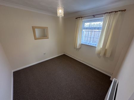 North Road, Great Yarmouth, Hemsby - Photo 3