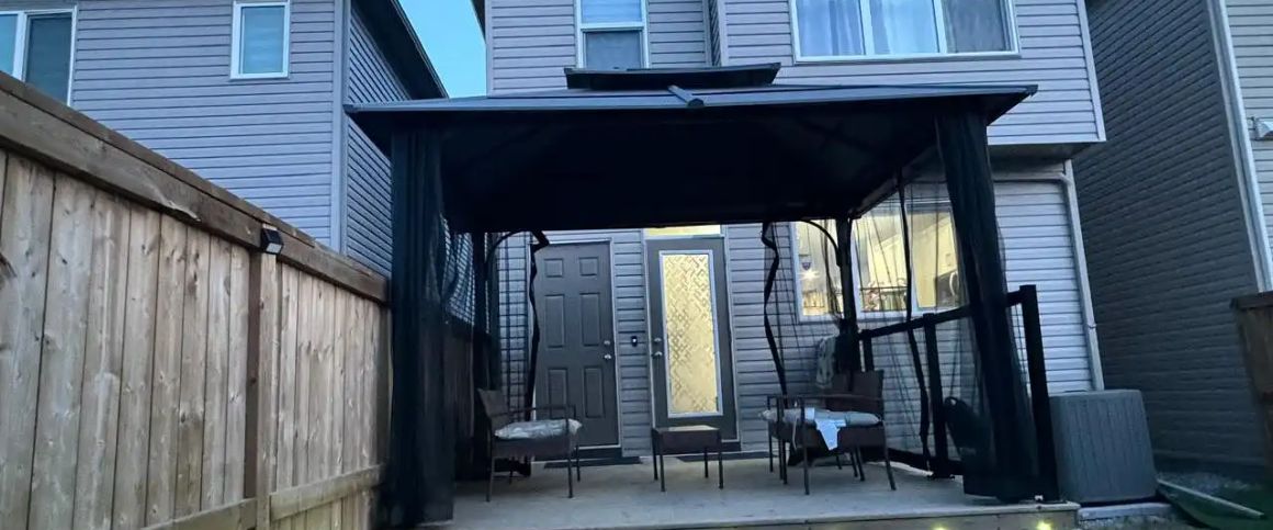 4 bedroom pet friendly house — 4 Bedrooms House - Photo 1