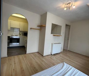 1 bedroom flat to rent - Photo 4