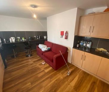 5 bedroom private hall to rent - Photo 4