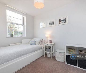 3 bedroom terraced house to rent - Photo 6