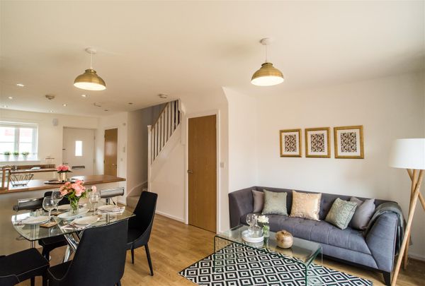 2 Bedroom House To Rent - Photo 1