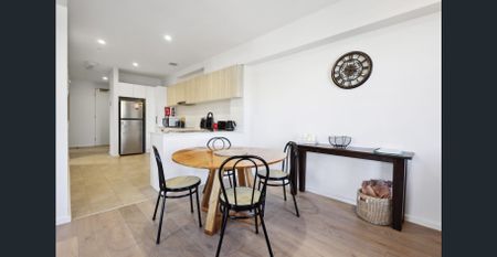 FULLY FURNISHED - CONTACT AGENT FOR AVAILABILITY - Photo 2