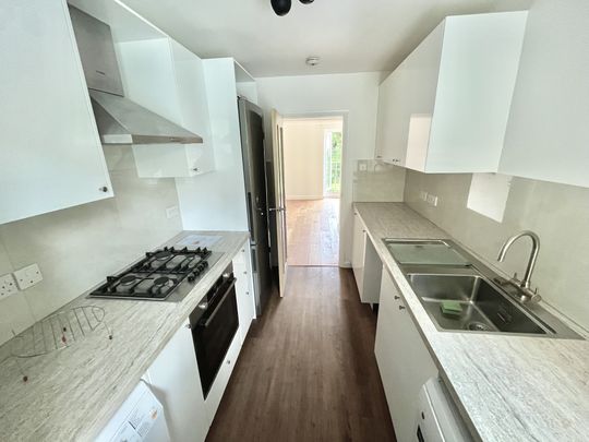 Harriers Close, Ealing - Photo 1