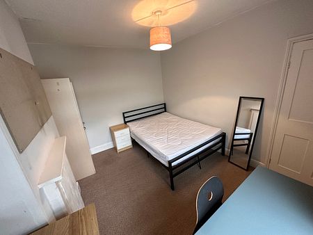 4 bedroom house - Photo 4