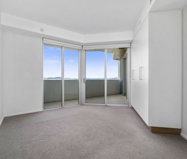 Versatile Floor Plan - Photo 5