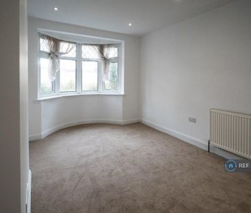 4 bedroom terraced house to rent - Photo 3