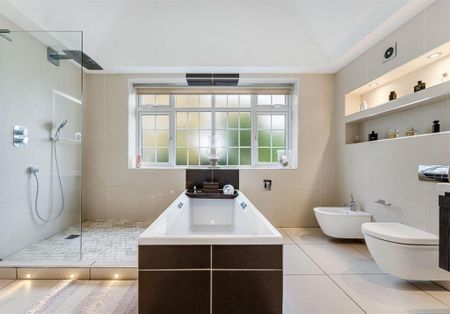 5 bedroom semi-detached house to rent - Photo 5