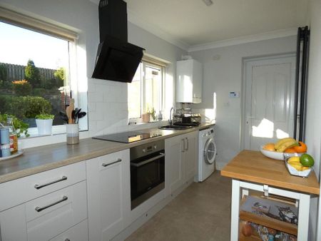 2 bedroom semi-detached house to rent - Photo 3