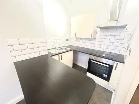 1 bedroom flat to rent - Photo 2