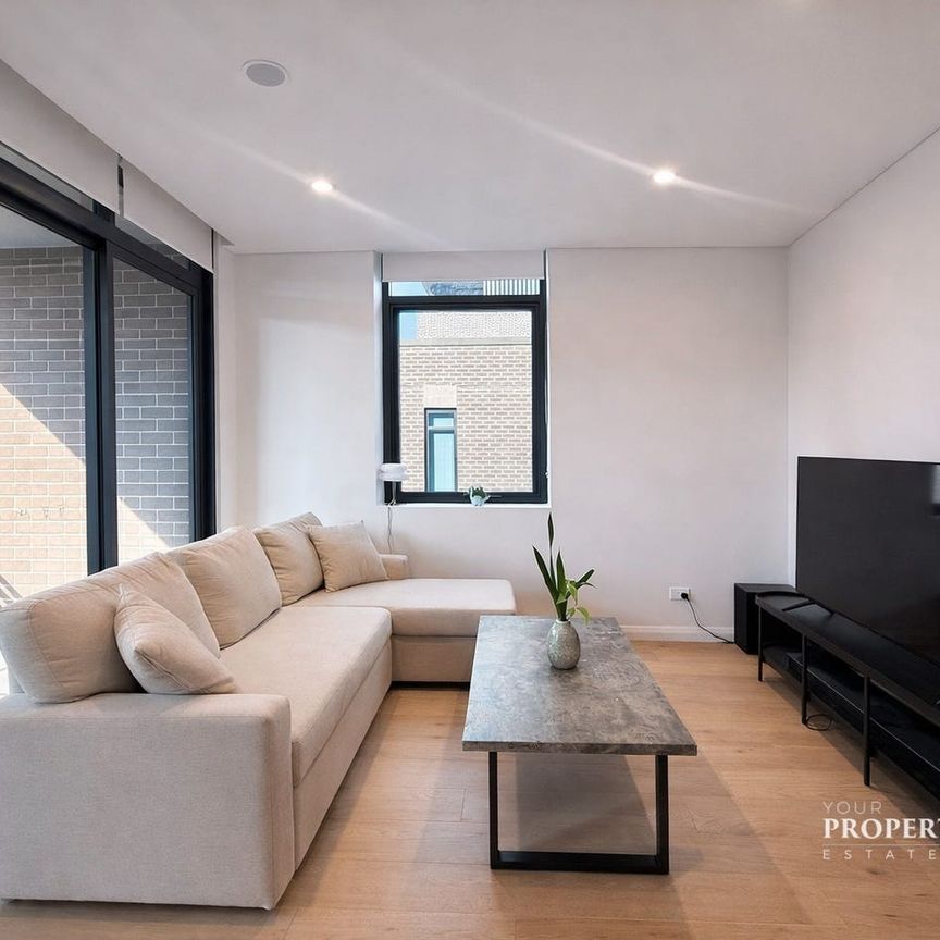 Modern 1-Bedroom Apartment in Tallawong Shopping Village – Walk to Metro - Photo 1