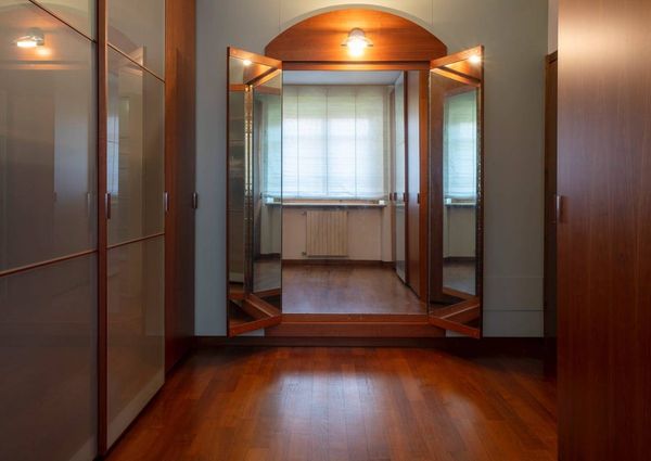 via Pietro neni, 7, Forte dei Marmi, Tuscany 55042