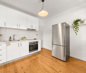 Harbourside Living with Direct Waterfront Access - Photo 4