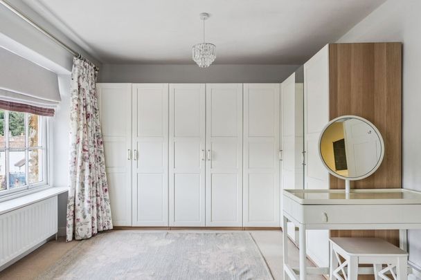 4 bedroom detached house to rent - Photo 1