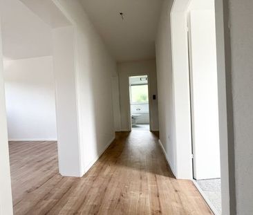 Renovierte 3-Zimmer Dachgeschoss Wohnung in Arnsberg mit eigener Garage - Foto 5