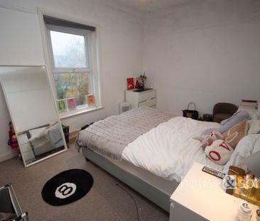 Bournemouth Malmesbury Park Road Charminster, BH8, Dorset - Photo 2