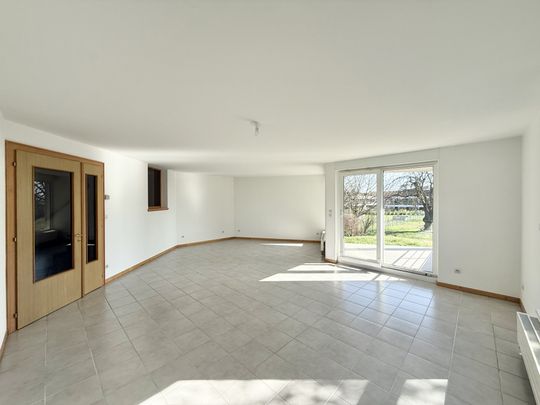 Location Appartement 4 pièces 114m² NIEDERHAUSBERGEN 67207 - Photo 1
