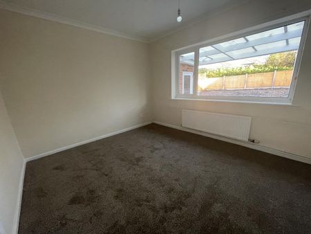 2 bedroom bungalow to rent - Photo 3