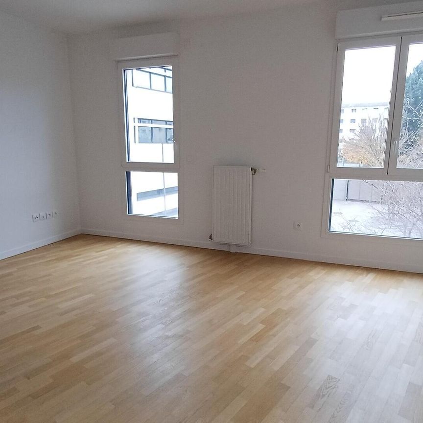 location Appartement T2 DE 44.9m² À MASSY - Photo 1