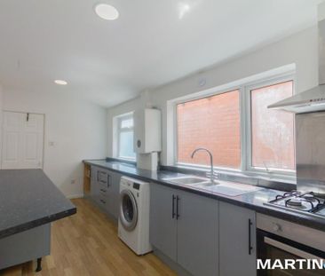 2 bedroom end of terrace house to rent - Photo 5