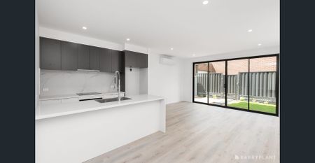 Near new townhouse close to EVERYTHING! - Photo 5