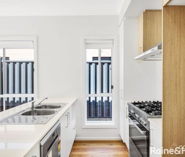 4 Bedroom Rental Home - Photo 2