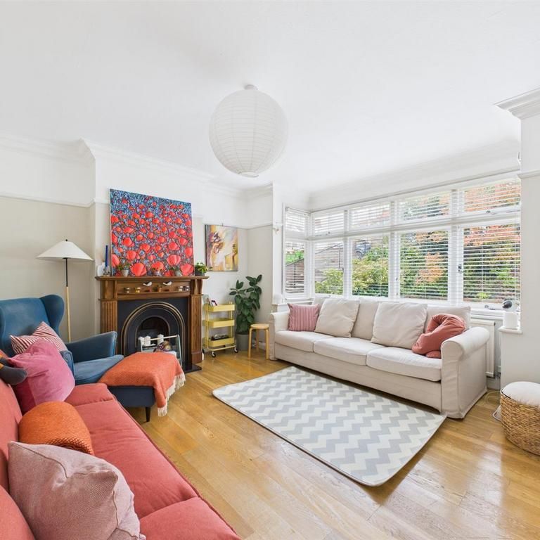 4 bedroom semi-detached house to rent - Photo 1