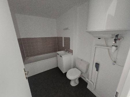 Location Appartement 1 pièce MEAUX 77100 - Photo 2